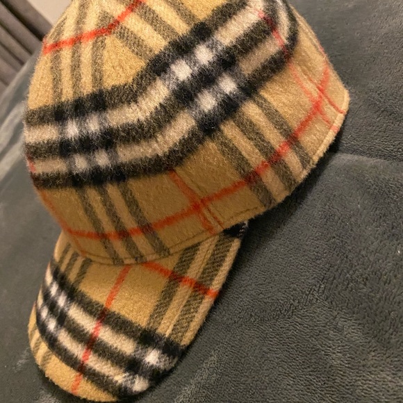 Burberry wool cap/hat - Picture 7 of 8